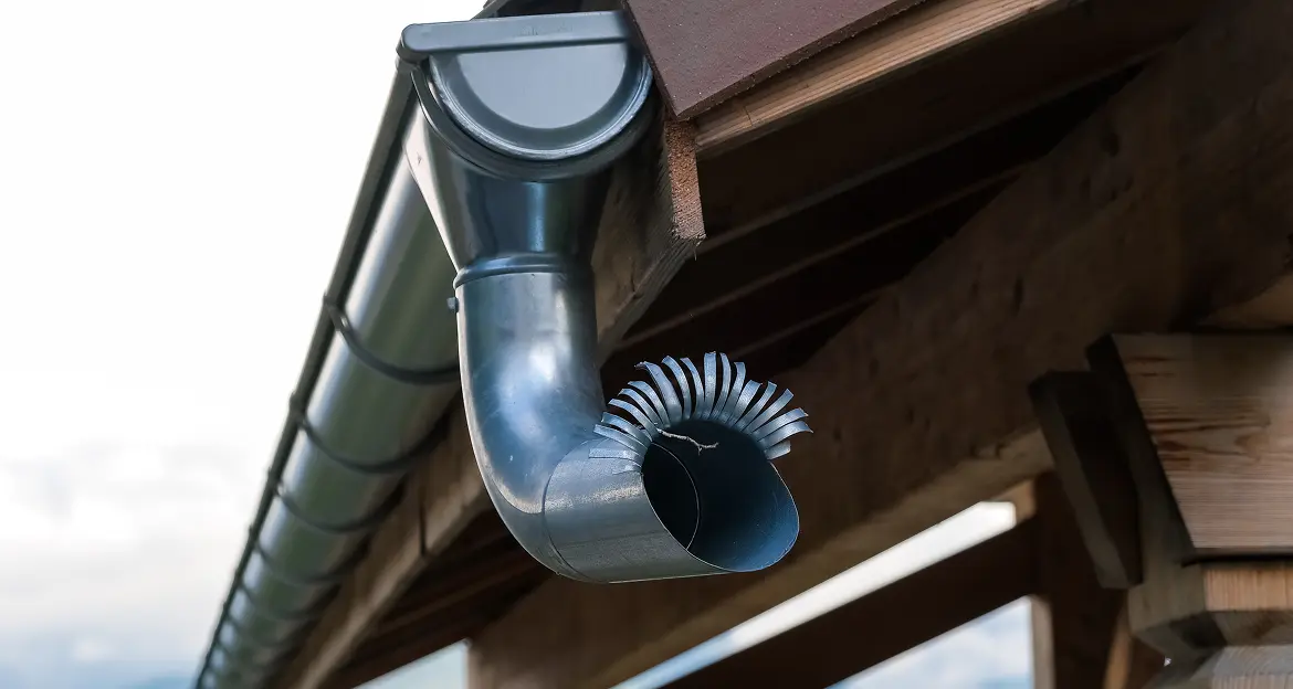 5 Signs Your Gutters Are Damaging Your Home